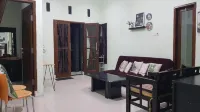 Hansel Homestay Batu - Bintang 1