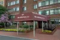 Residence Inn Washington, DC/Foggy Bottom Hotel dekat Memorial Lincoln
