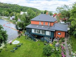 Upper Rideau Bed & Breakfast