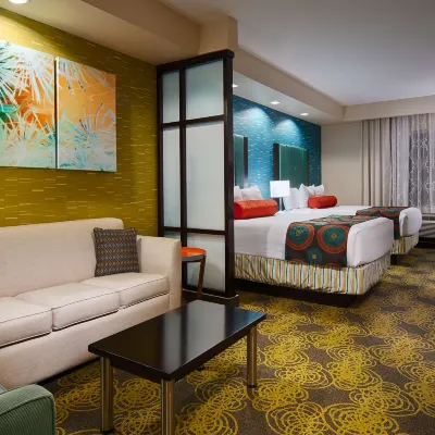 Best Western Premier Ashton Suites-Willowbrook Отели рядом с достопримечательностью «Виллоубрук»
