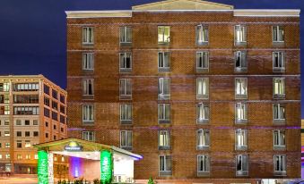 Days Inn by Wyndham Long Island City