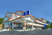 Americas Best Value Inn and Suites Branson Near the Strip - Motels