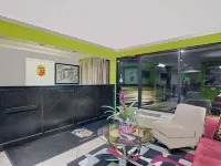 سوبر 8 باي ويندام كارترزفيل فنادق في بارتو كاونتي