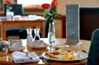 Best Western Plus Milford Hotel - breakfast