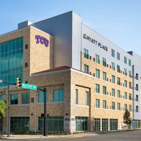 Hyatt Place Fort Worth/Tcu Отели рядом с достопримечательностью «Стадион Амон Картер»