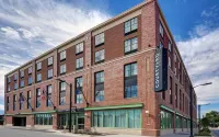 Courtyard Manhattan Aggieville Hotels near St Thomas More Catholic Church