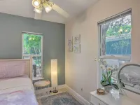 Lovely Cottage Near Downtown Stuart and Beaches Hotels in Stuart