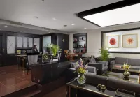 Holiday Suites Hotel a Central Athens