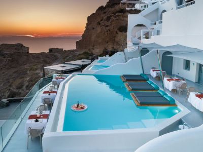 Maregio Suites