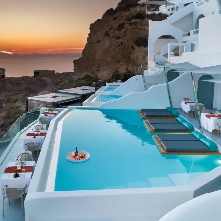 Maregio Suites