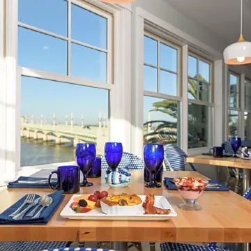 Marker 8 Hotel and Marina