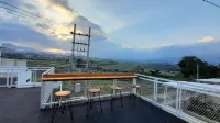 Endah View Villa - Industrial Cozy Home