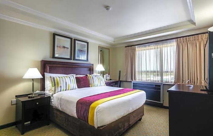 Cresta President Hotel