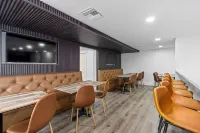 Super 8 by Wyndham Kissimmee/Orlando - breakfast