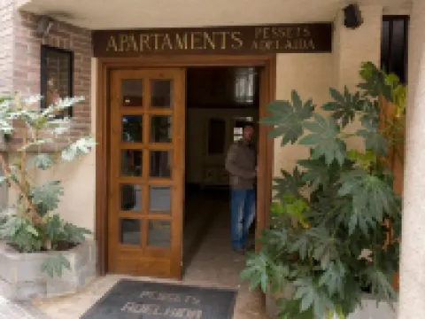 Apartamentos Pessets Adelaida Hotels in Sort