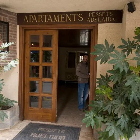 Apartamentos Pessets Adelaida