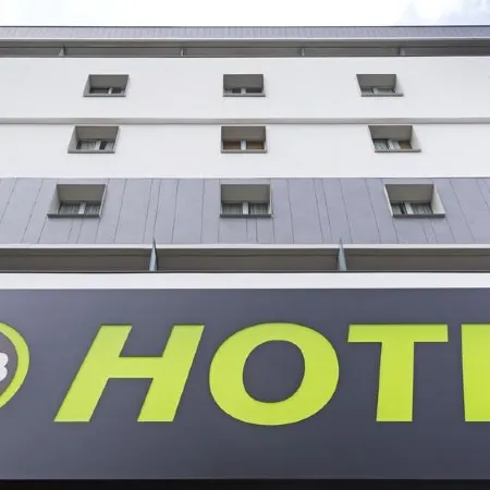 Hotel Real Fini Via Emilia