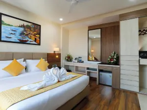 Hotel Dolphin Grand