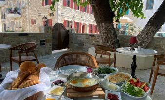 Dionysos 1789 Boutique Hotel