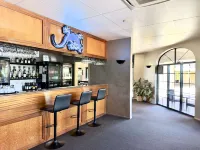 Mackay Resort Motel - bar