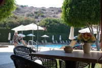 Kotzias Beach Apartments - Beach