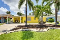 距離布雷登頓海灘2英里的水景度假屋，附燒烤設施