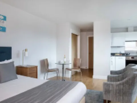 HQ Aparthotel Farnborough Hotels in Farnborough