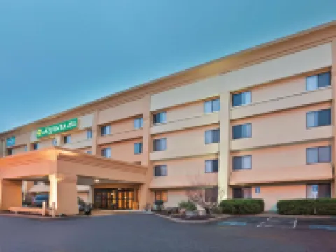 La Quinta Inn & Suites by Wyndham Mansfield Oh Hotels in Mansfield