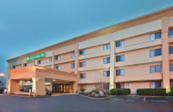 La Quinta Inn & Suites by Wyndham Mansfield Oh