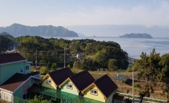 Goseong Family Pension