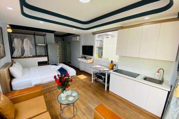 홈 어웨이 도광다우(Home Away Do Quang Dau- Homestay, City Center, D1)_3