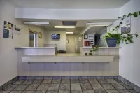 Motel 6 Farmington, NM - parking