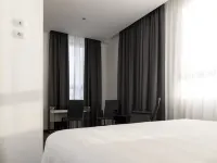 Loto Business Hotel Hotels near Lunghezza