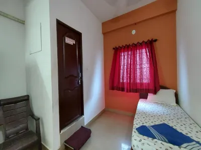 Staymaker Hotel Shantala Suratkal Hotels near Badavide Sree Vishwanatha Temple