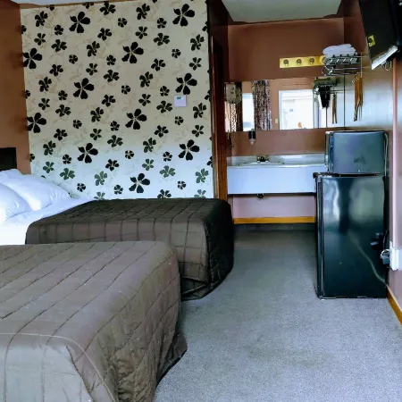 Kings Inn Midland Hotels in Simcoe County