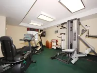 Host Inn an All Suites Hotel - Gym