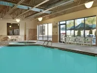 Comfort Inn & Suites Buffalo Airport - Pools