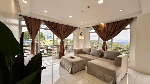 Ecco Suites Baguio - Bed and Breakfasts