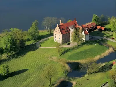 Schloss und Gut Ulrichshusen