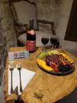 Kapalos Cave Suites - servizio colazione