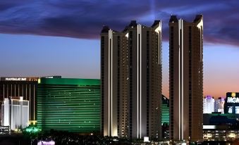 Luxury Suites International at the Signature