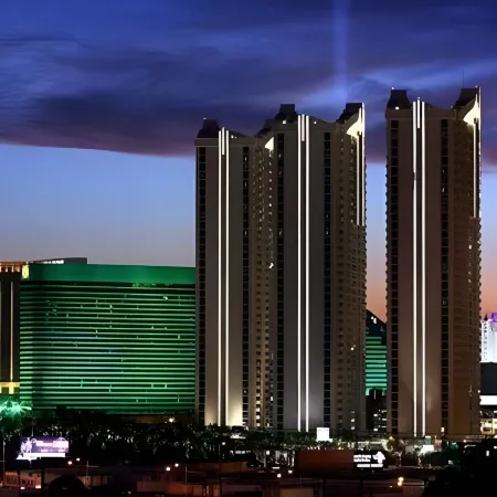 Luxury Suites International at the Signature