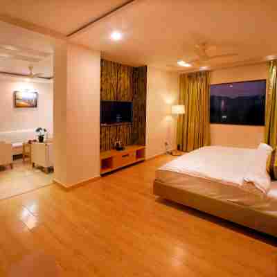 Hotel LN Courtyard Rooms