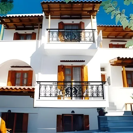 Kapetanos Rooms