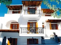 Kapetanos Rooms Hotels near Agios Prokopios Beach