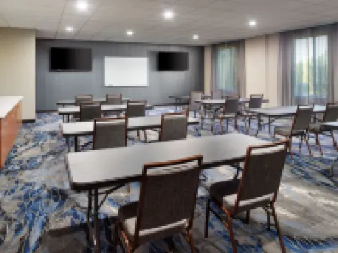 Fairfield Inn & Suites Locust Grove I-75 South Hotels in Henry County