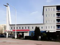 Antwerp Harbour Hotel Отели в г. Стабрук