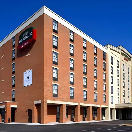 Courtyard Hamilton Отели в г. Гамильтон