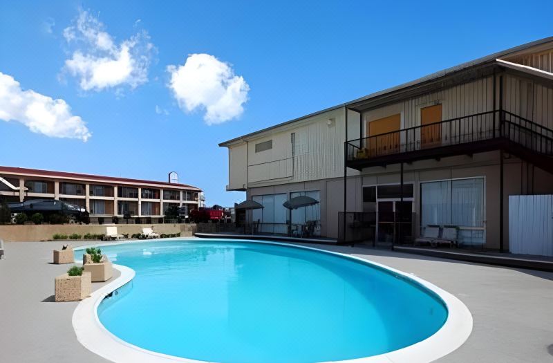 R Nite Star Inn and Suites -Home of the Cowboys & Rangers photo 2