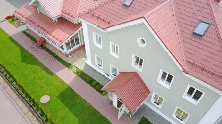 Parilkin Spa Bungalo Отели рядом с достопримечательностью «Пульсар»